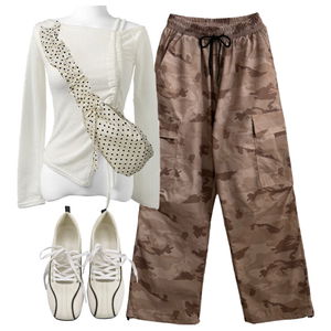 pants,knitwears,sneakers 코디