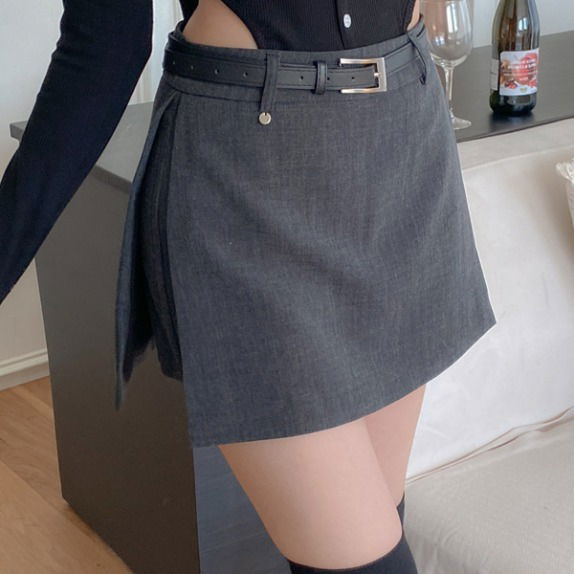 Symbol Yang Team Belt Skirt Pants