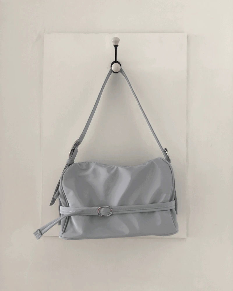 ショルダーバッグ