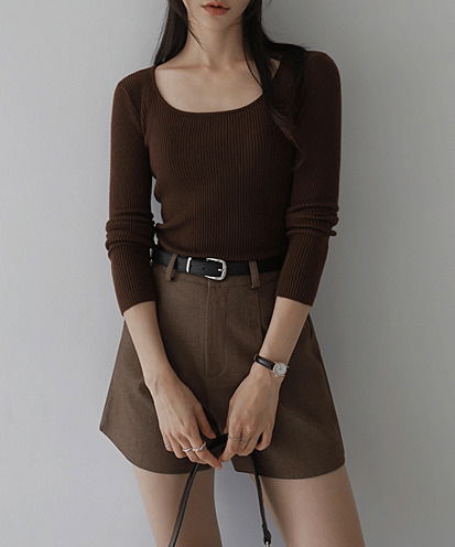 이본느 슬림 스퀘어 넥 골지 니트