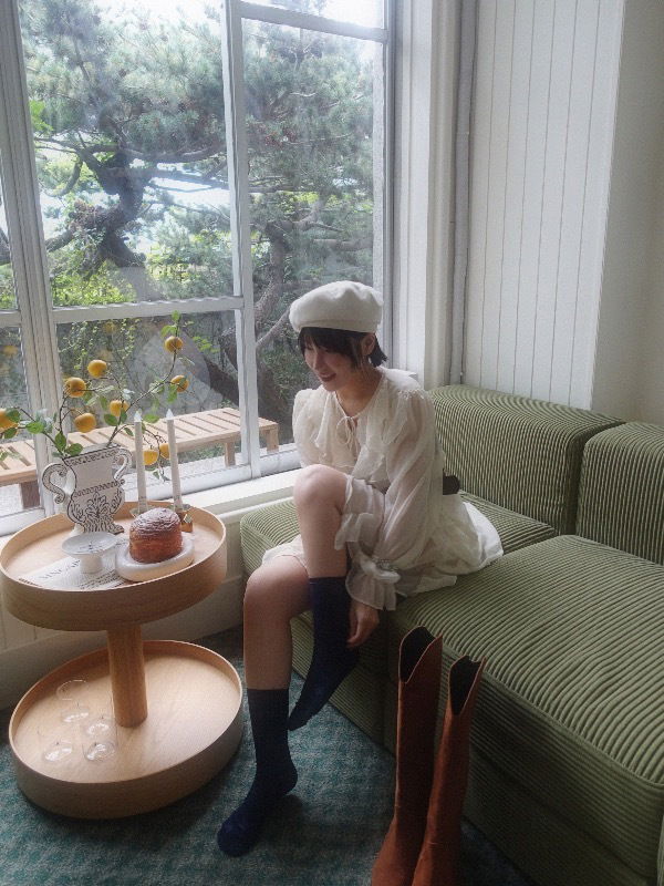 ︎ONLY VIVIC ︎MOET RUFFLE CHIFFON DRESS WITH BELT