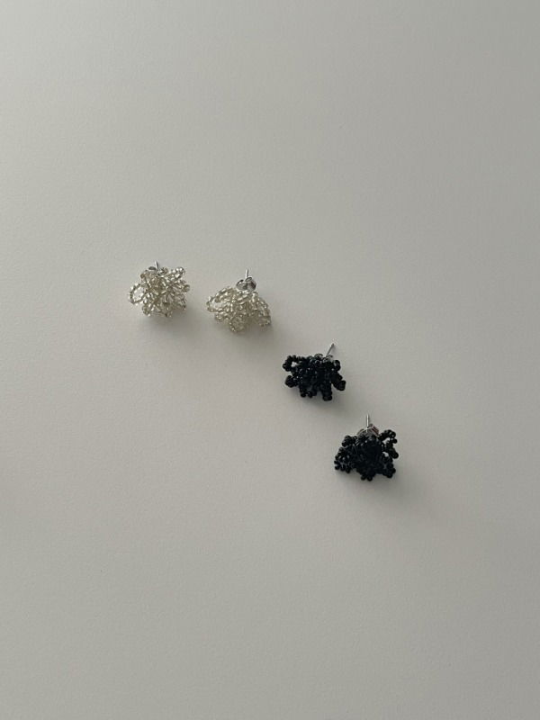 Flower bead earrings