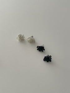 Flower bead earrings
