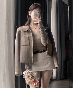 ベニカラーウールジッパージャケット