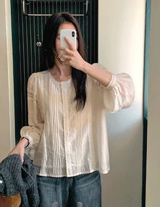 優雅蕾絲圓領天絲長袖襯衫