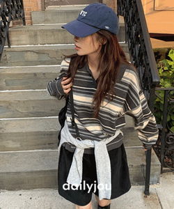 모리스 스트라이프 오버핏 카라 니트