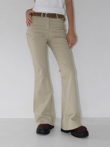 SLEEK SHIRRING BOOTCUT PANTS