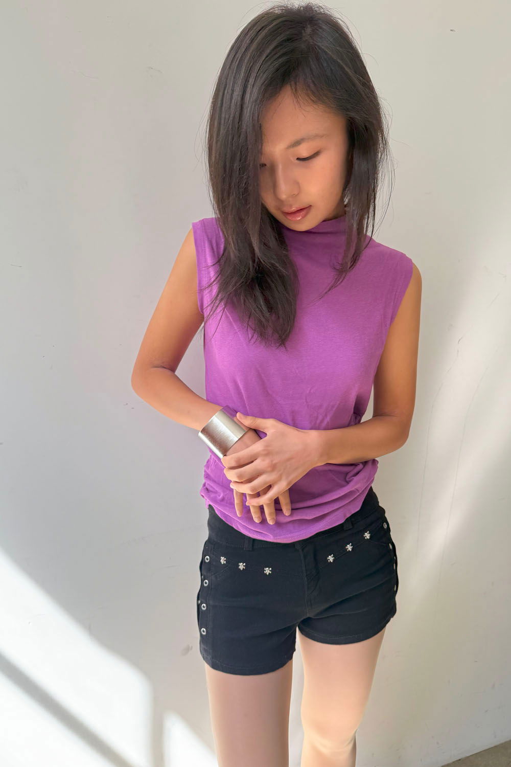 반바지 모델 착용 이미지-S1L6