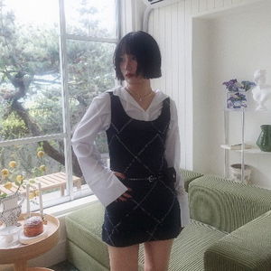 ︎ONLY VIVIC ︎DIA STITCH MINI DRESS