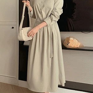 레비티엘 플리츠 벨트 랩스타일 카라넥 셔츠 롱 원피스