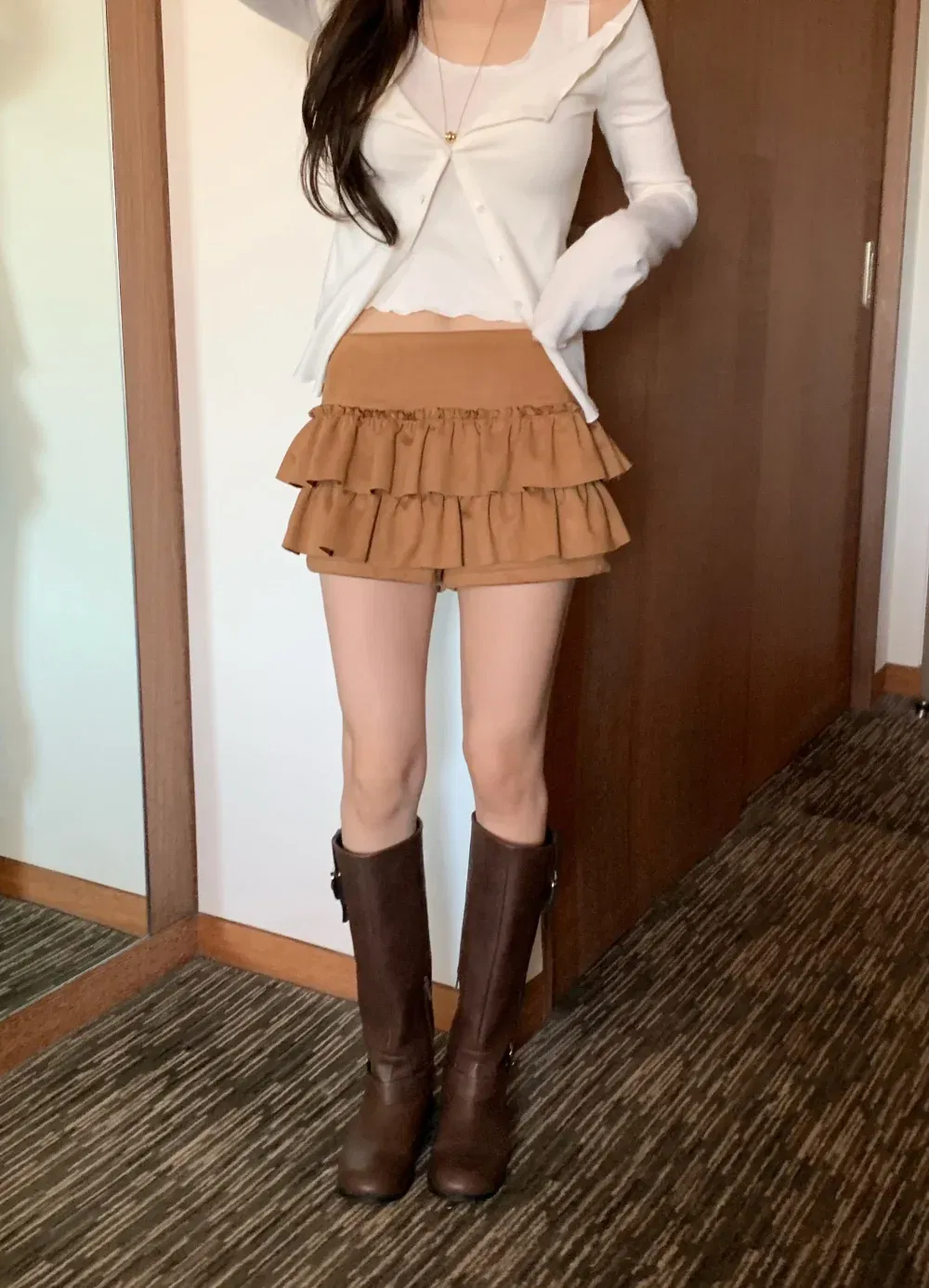 반바지 모델 착용 이미지-S3L4