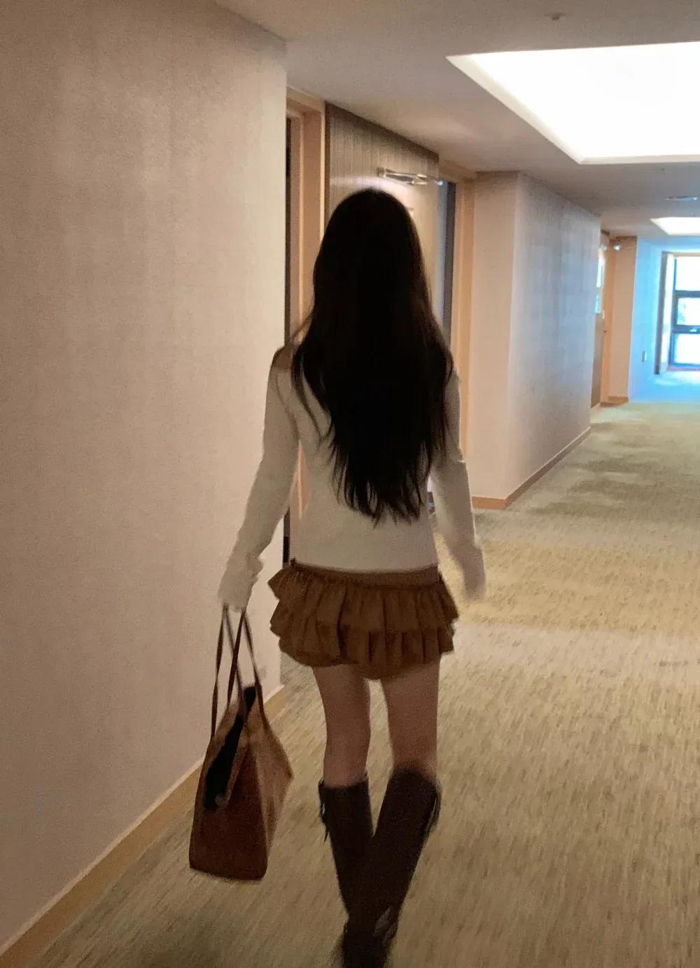 반바지 모델 착용 이미지-S1L71