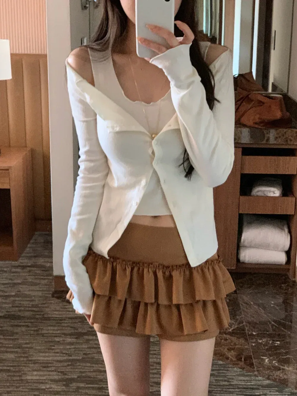 반바지 모델 착용 이미지-S1L96