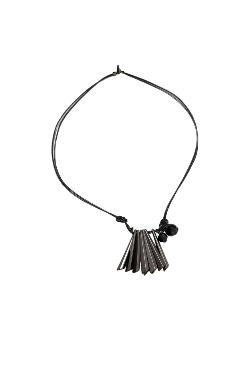 obsidian pleat necklace