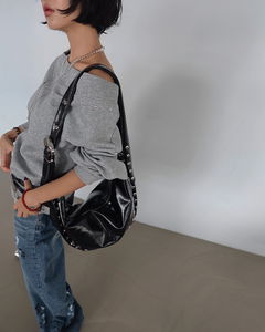 パンチングハーフムーンラウンドショルダーバッグ