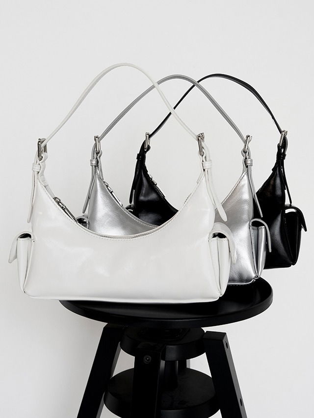 雙口袋方形皮革肩背包