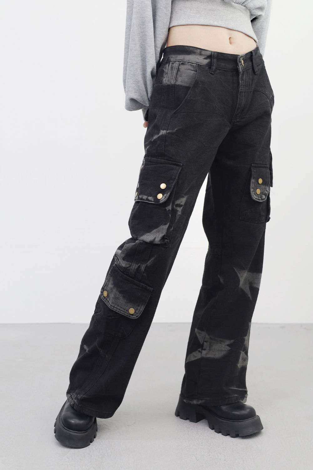 바지 모델 착용 이미지-S1L9