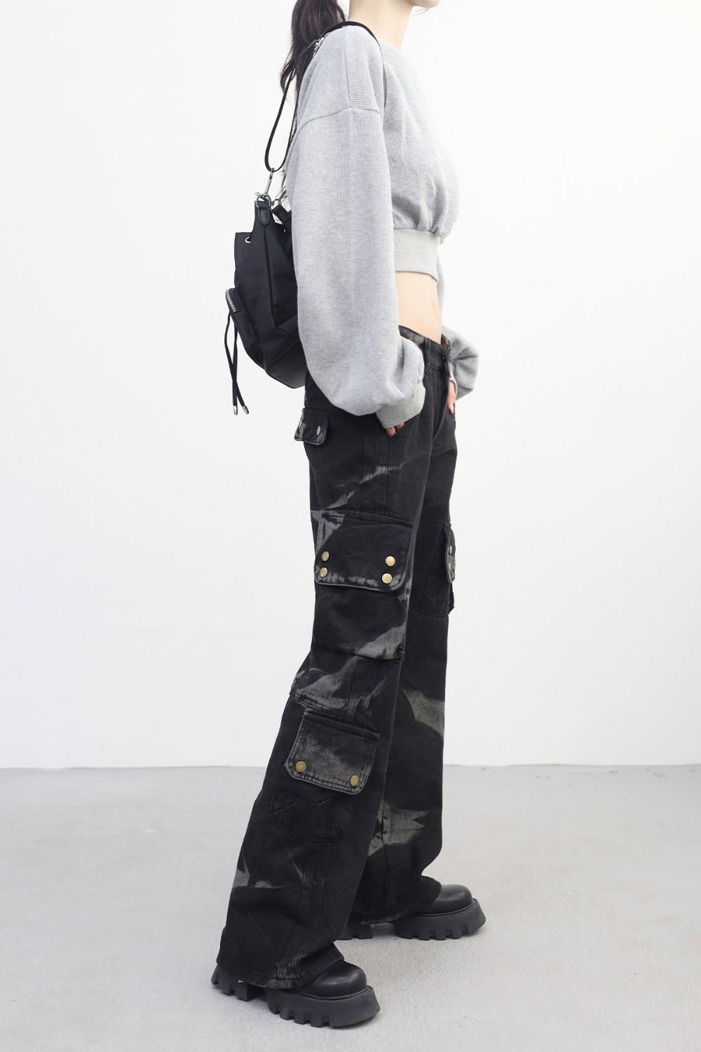 바지 모델 착용 이미지-S1L12