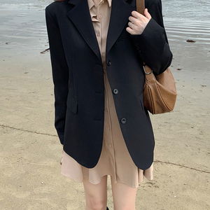 오버핏 테일러드 카라 싱글 자켓 쓰리버튼 롱슬리브 블레이저