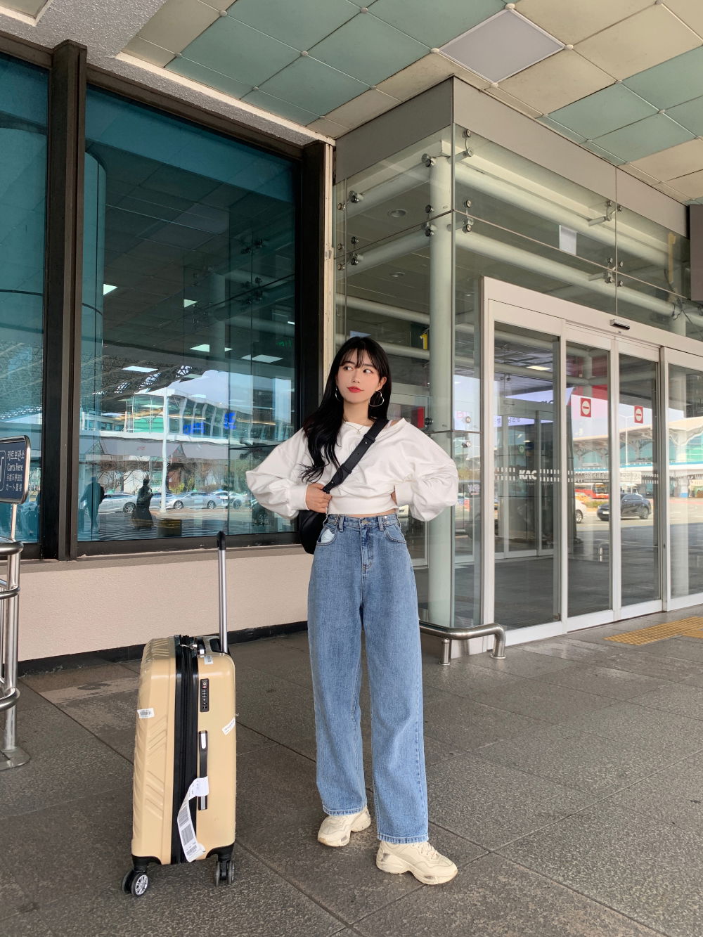 악세사리 모델 착용 이미지-S4L41