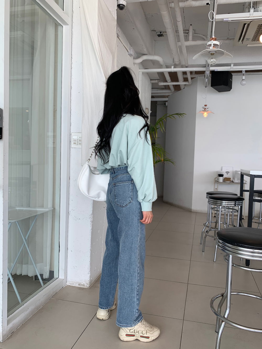 악세사리 모델 착용 이미지-S4L35