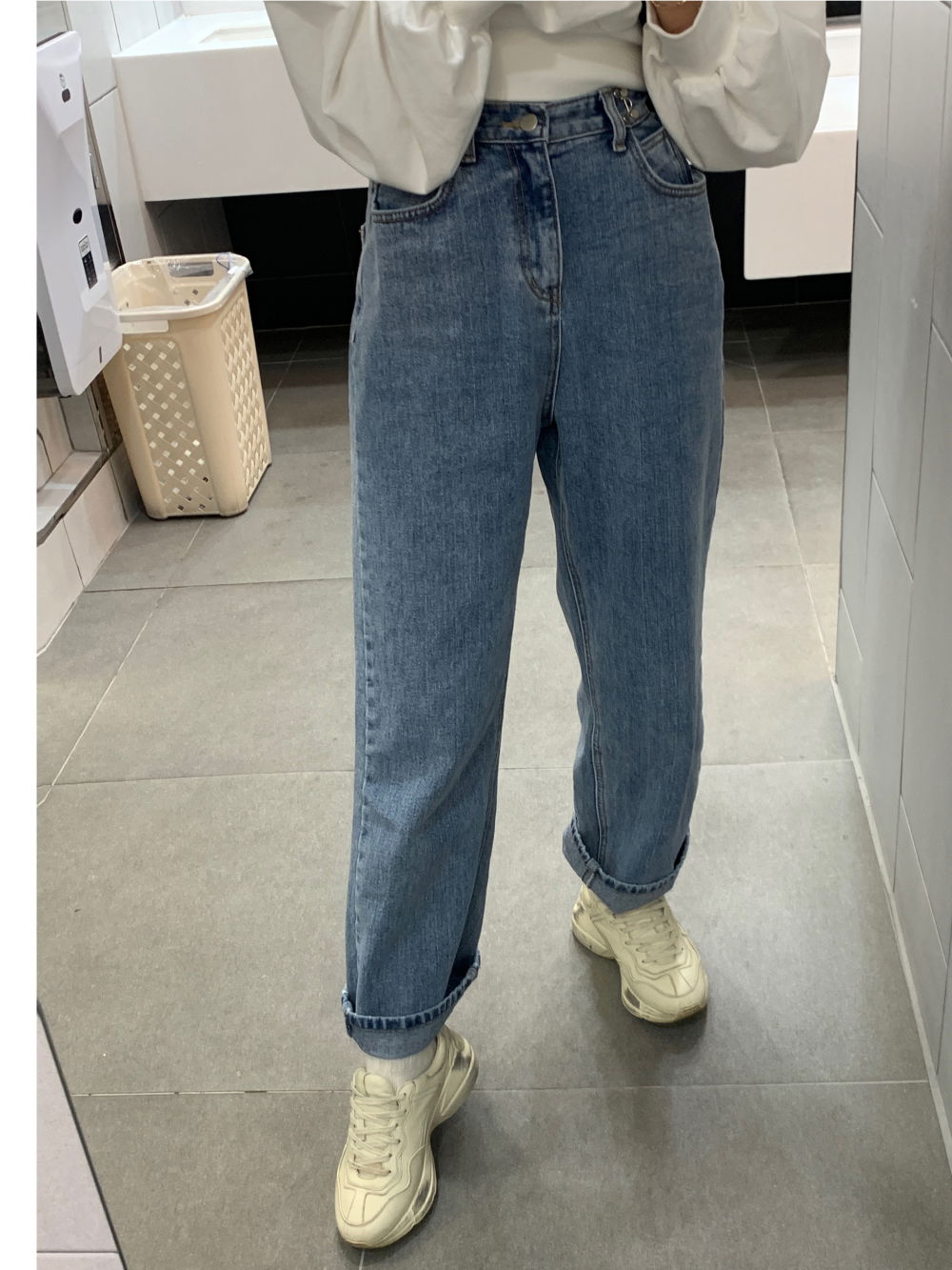 악세사리 모델 착용 이미지-S4L52