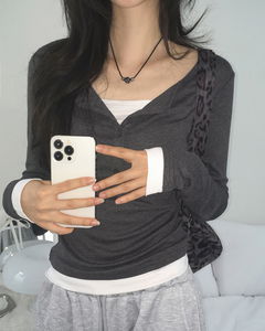 休閒修身拼接V領長袖T恤