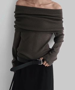 Leader Off-Shoulder Wool Knitwear