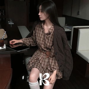 블러쉬 플레어 체크 셔츠 원피스