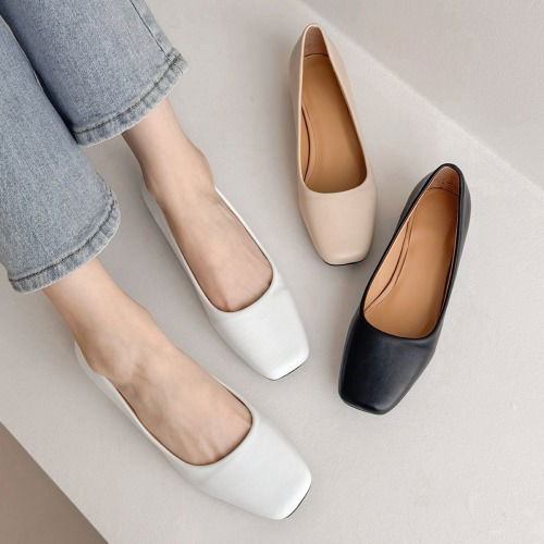 エブリデイゼロナスクエアトゥコンフォートローヒールパンプス