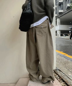 Louver's Back Pocket Wide Balloon Pants