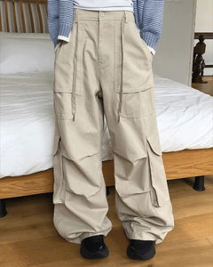 大口袋綁帶工裝寬褲