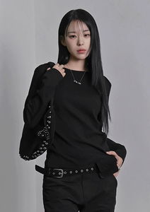 基本款船領長袖上衣