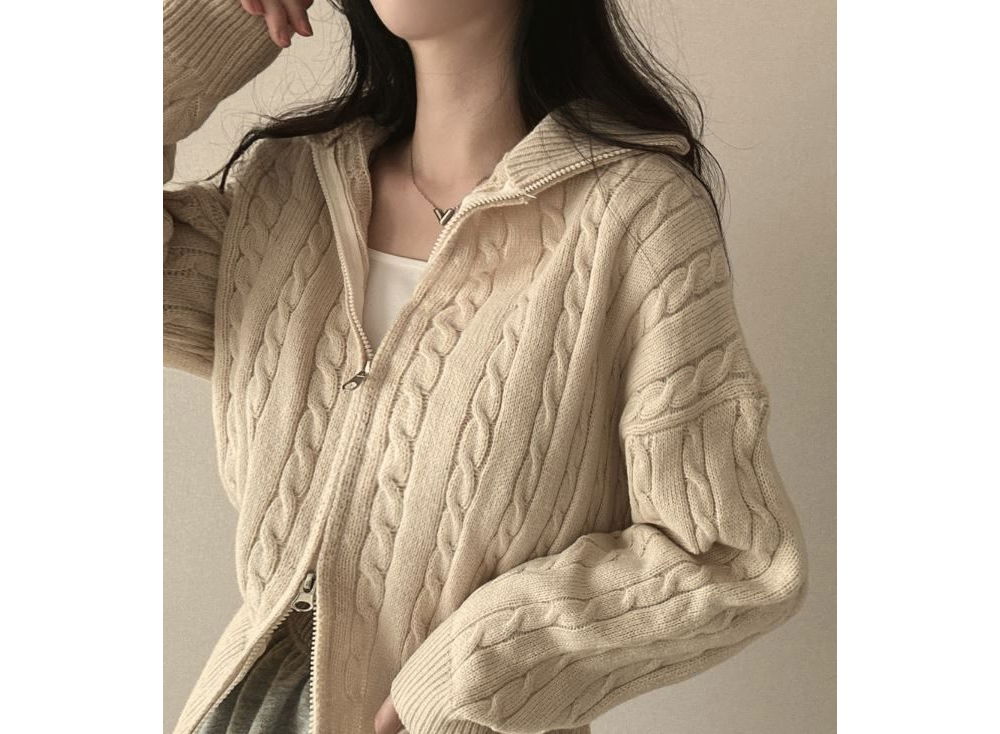 긴팔 티셔츠 모델 착용 이미지-S1L3