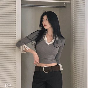 디에이 스트라이프 셔츠카라넥 브이넥 레이어드 세로골지 세미크롭 나팔소매 7부 티셔츠
