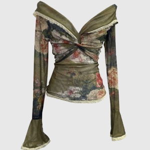 RENAISSANCE FLORAL OFFSHOULDER TOP