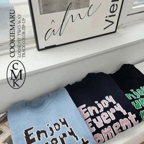 Moment Round Knitwear Tee