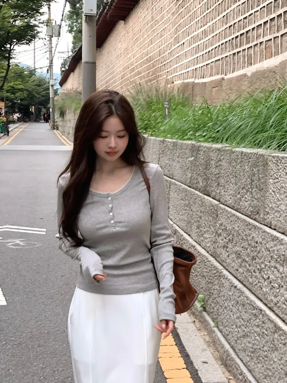 긴팔 티셔츠 모델 착용 이미지-S1L33