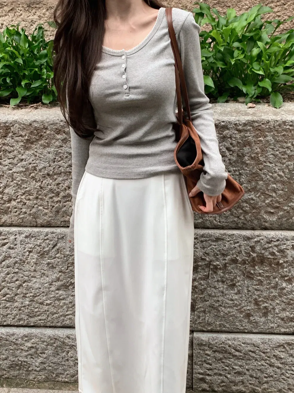 긴팔 티셔츠 모델 착용 이미지-S1L36