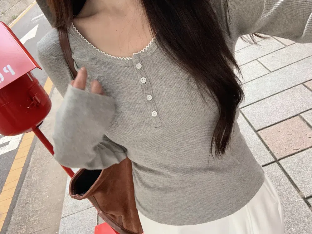 긴팔 티셔츠 모델 착용 이미지-S1L42