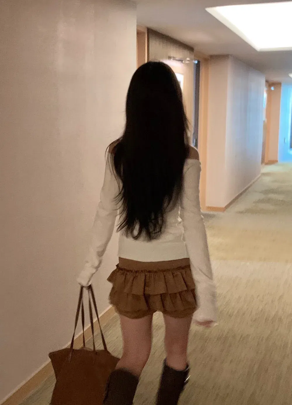 민소매 모델 착용 이미지-S1L62