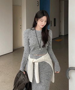 Lael Fall Round Neck Crop Knitwear + Banded Knit Long Skirt Two-Piece Set