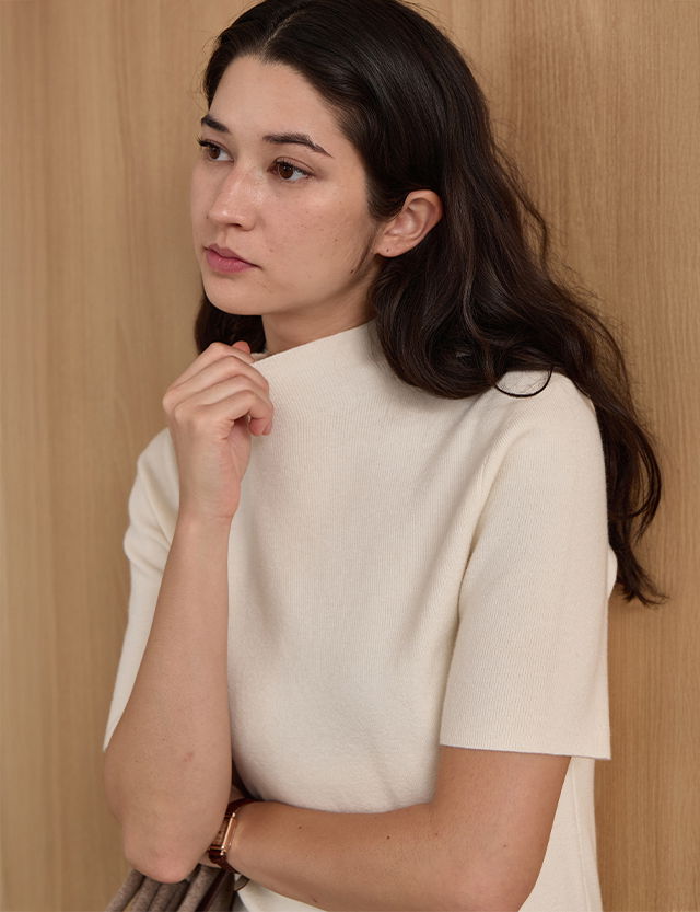 ユーズ半ハイネックデイリー半袖ニット