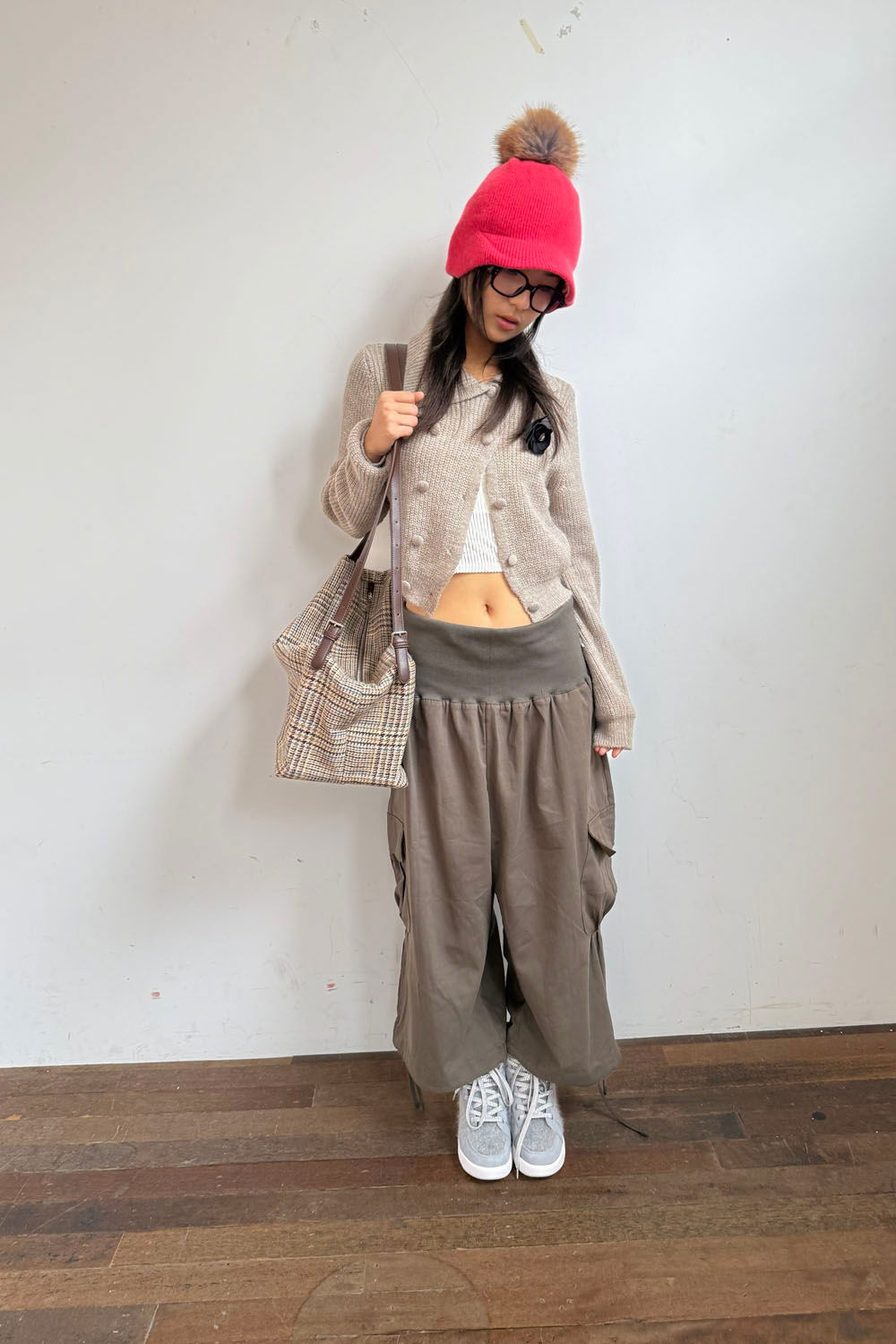 바지 모델 착용 이미지-S2L4