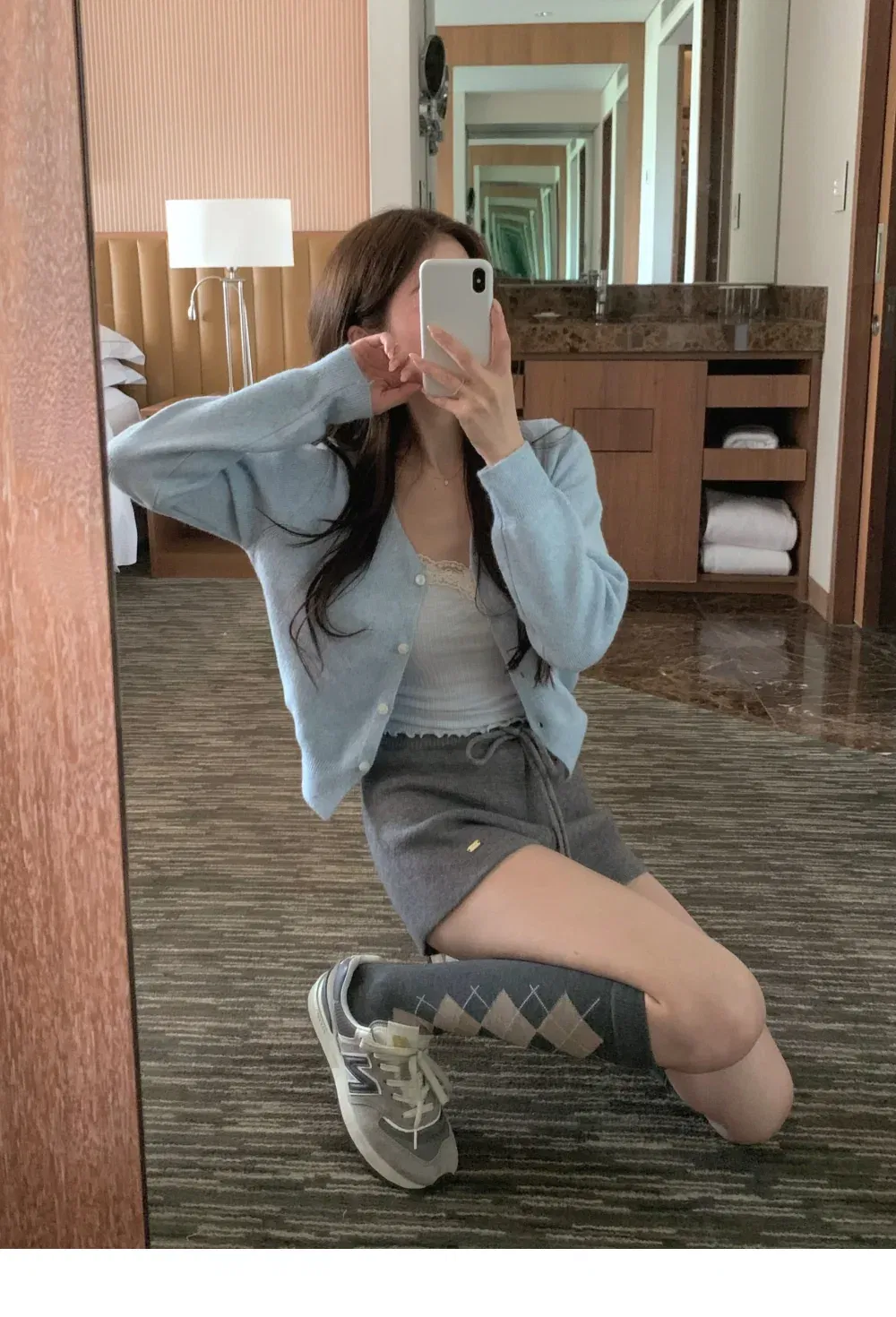 카디건 모델 착용 이미지-S1L2