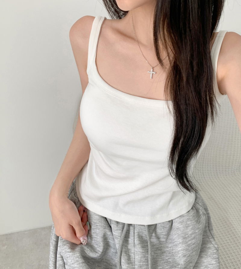 민소매 모델 착용 이미지-S1L23