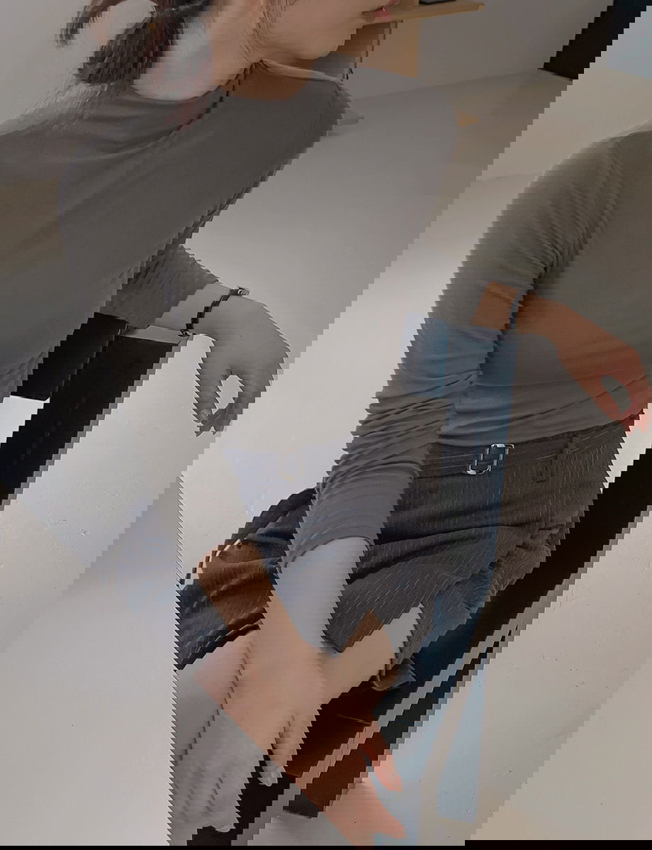 리리앤코 어터니븐 스판 모달 반목폴라 티셔츠