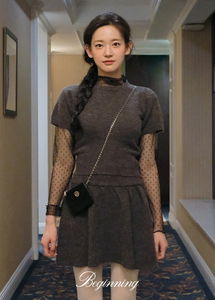 Ridge Dot See-Through Turtleneck T-shirt