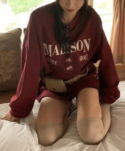 麥迪遜印花寬鬆圓領長袖衛衣