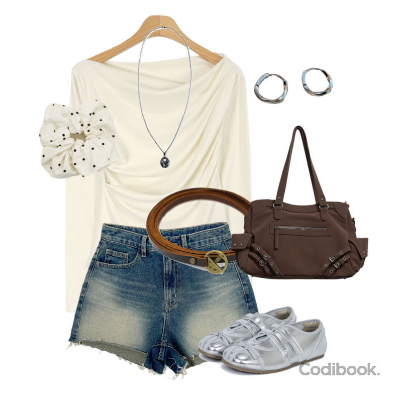 frenchaube 로제 보트넥 오프숄더 드레이프 가을 티셔츠 (6color),Dearlow 뷰리아 실버 원터치 링 귀걸이,DAILYJOU 테프스 도트 빅 스크런치 (곱창밴드)등을 매치한 코디